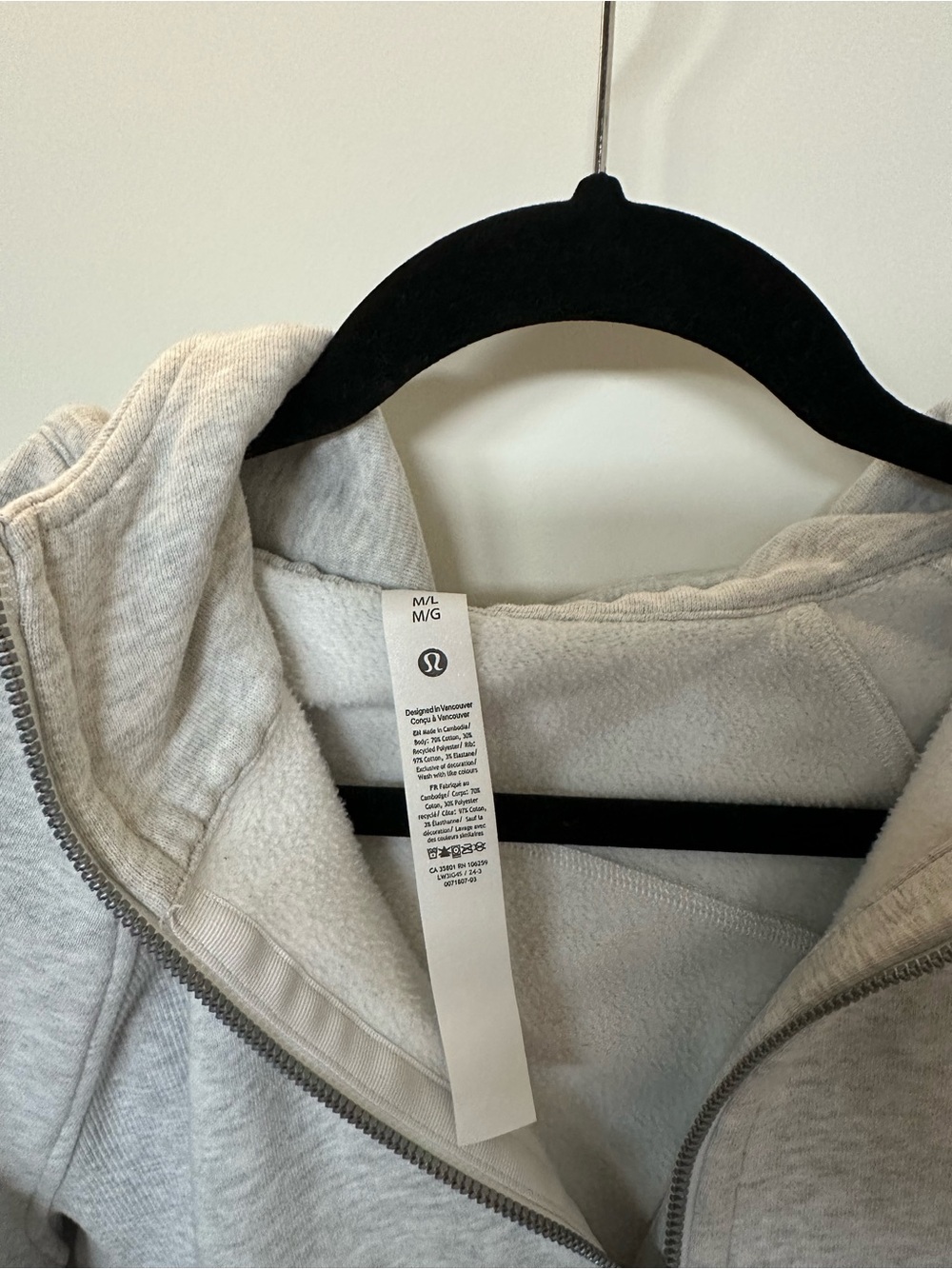 lululemon athletica Light Gray Half-Zip Hoodie Sweatshirt - Picture 3 of 3